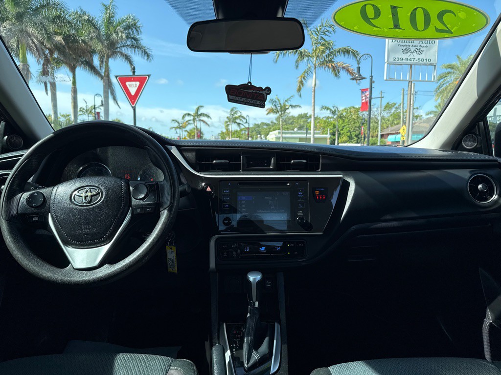 2019 Toyota Corolla Image 16