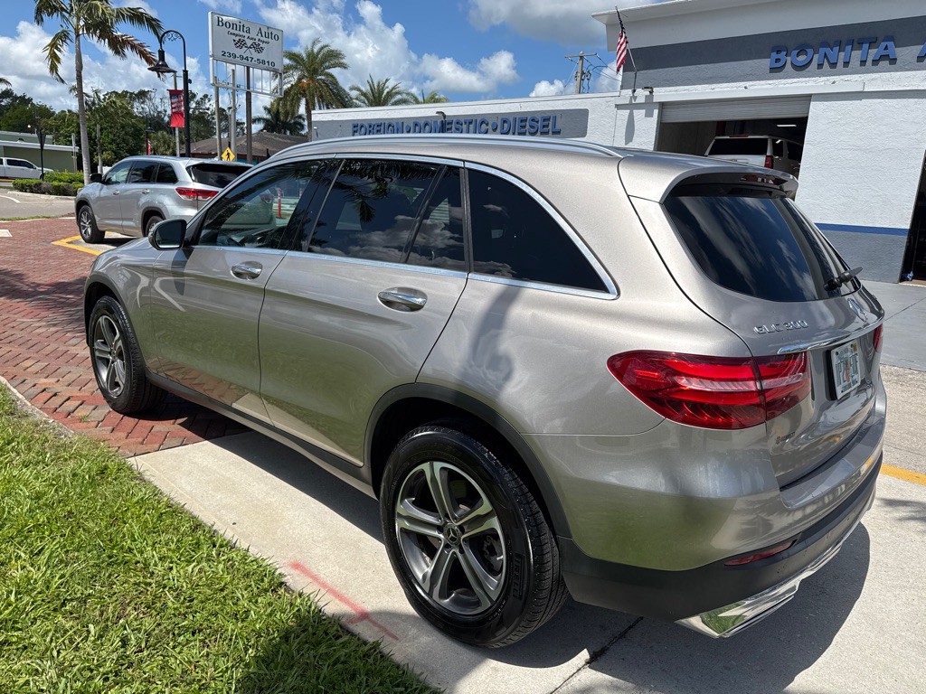2019 Mercedes-Benz GLC-Class Image 4