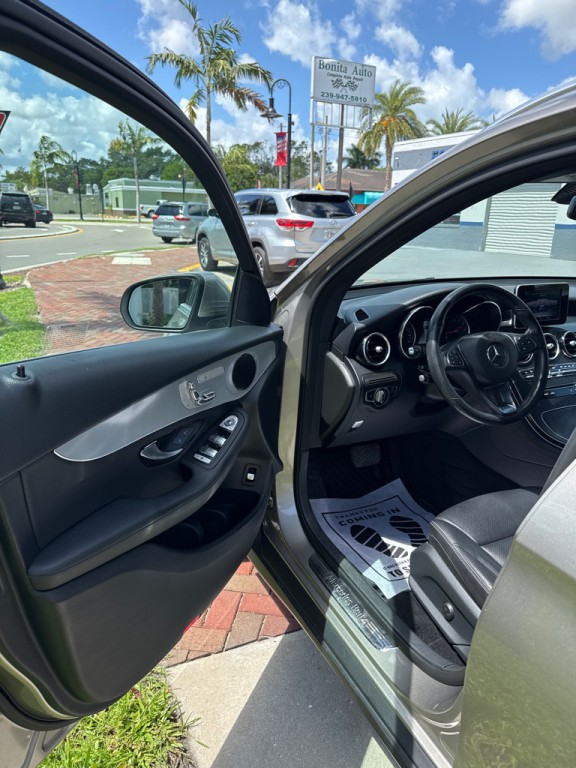 2019 Mercedes-Benz GLC-Class Image 5