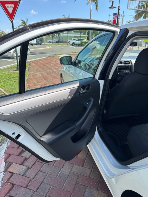 2015 Volkswagen Jetta Image 10