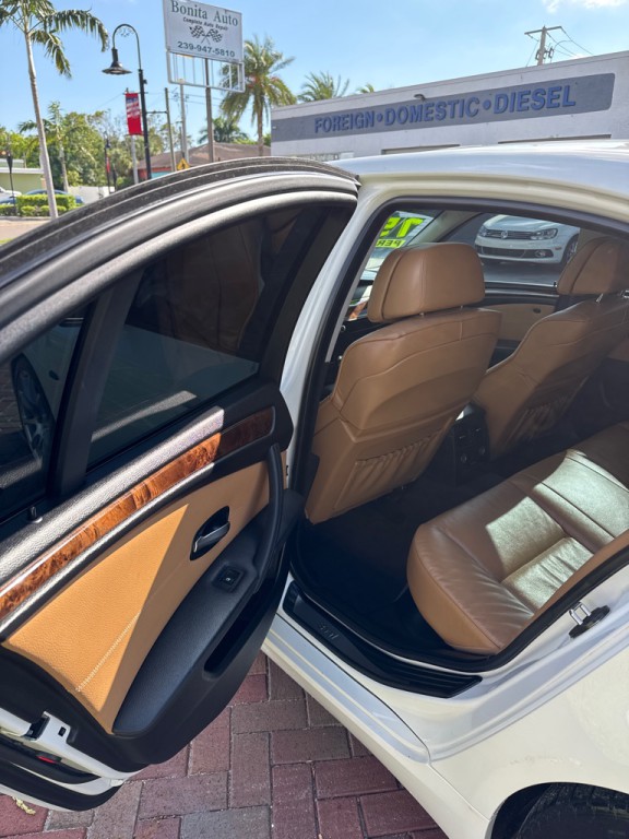 2008 BMW 5 Series Image 9