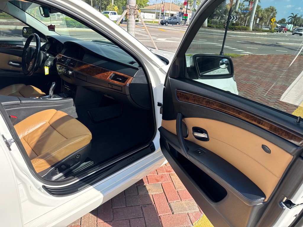 2008 BMW 5 Series Image 14