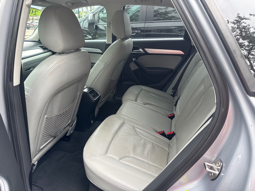 2015 Audi Q3 Image 11
