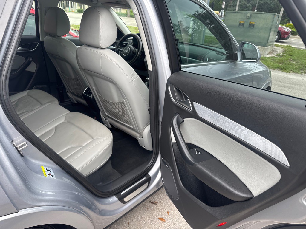 2015 Audi Q3 Image 14