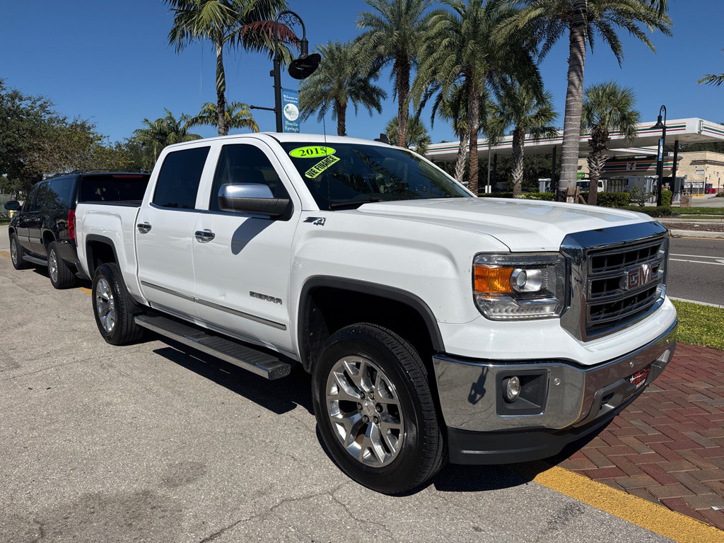 2015 GMC Sierra Image 2