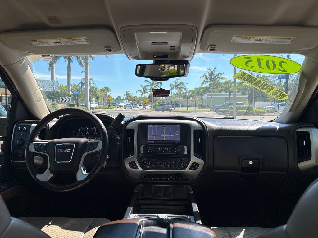 2015 GMC Sierra Image 16