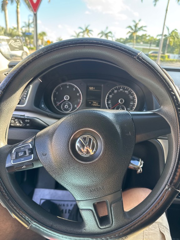 2012 Volkswagen Passat Image 6