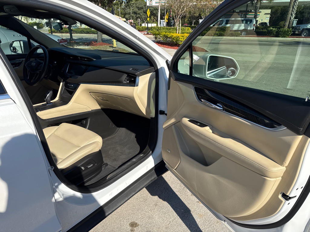 2018 Cadillac XT5 Image 11