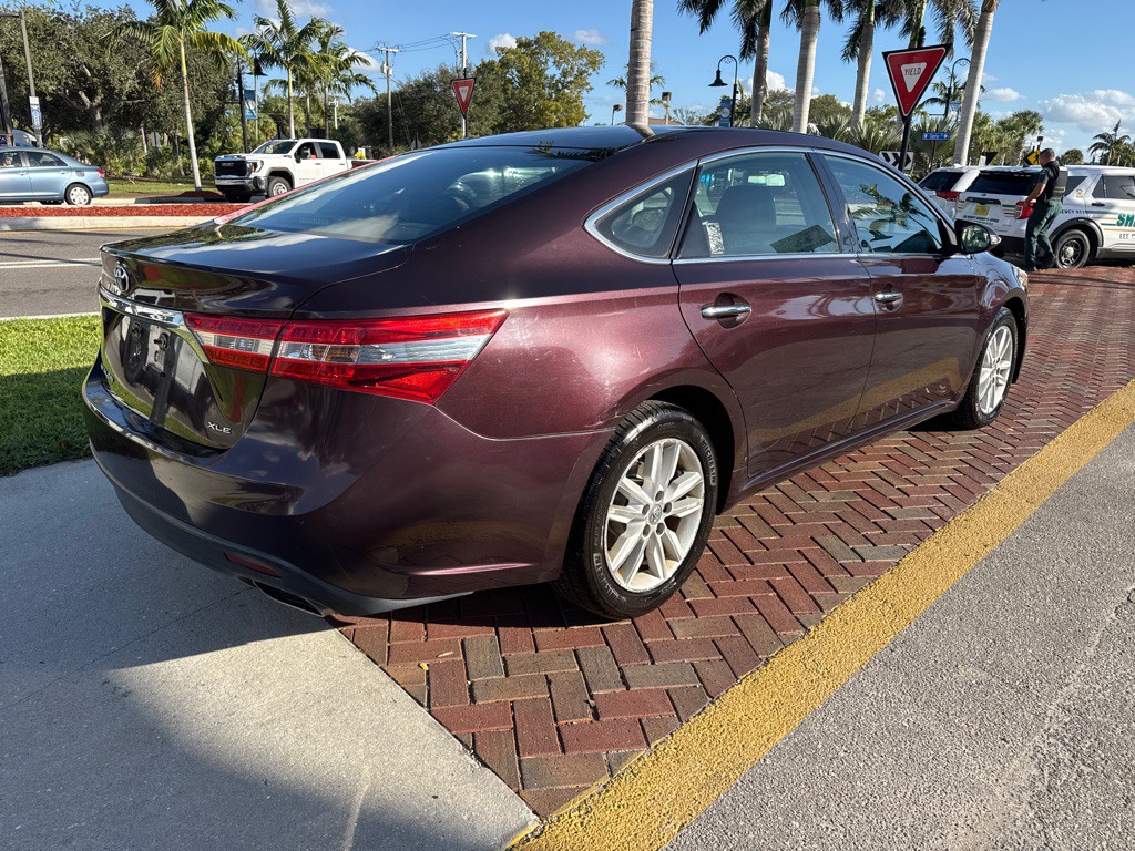 2013 Toyota Avalon Image 3