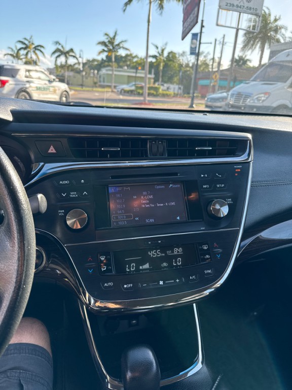 2013 Toyota Avalon Image 8