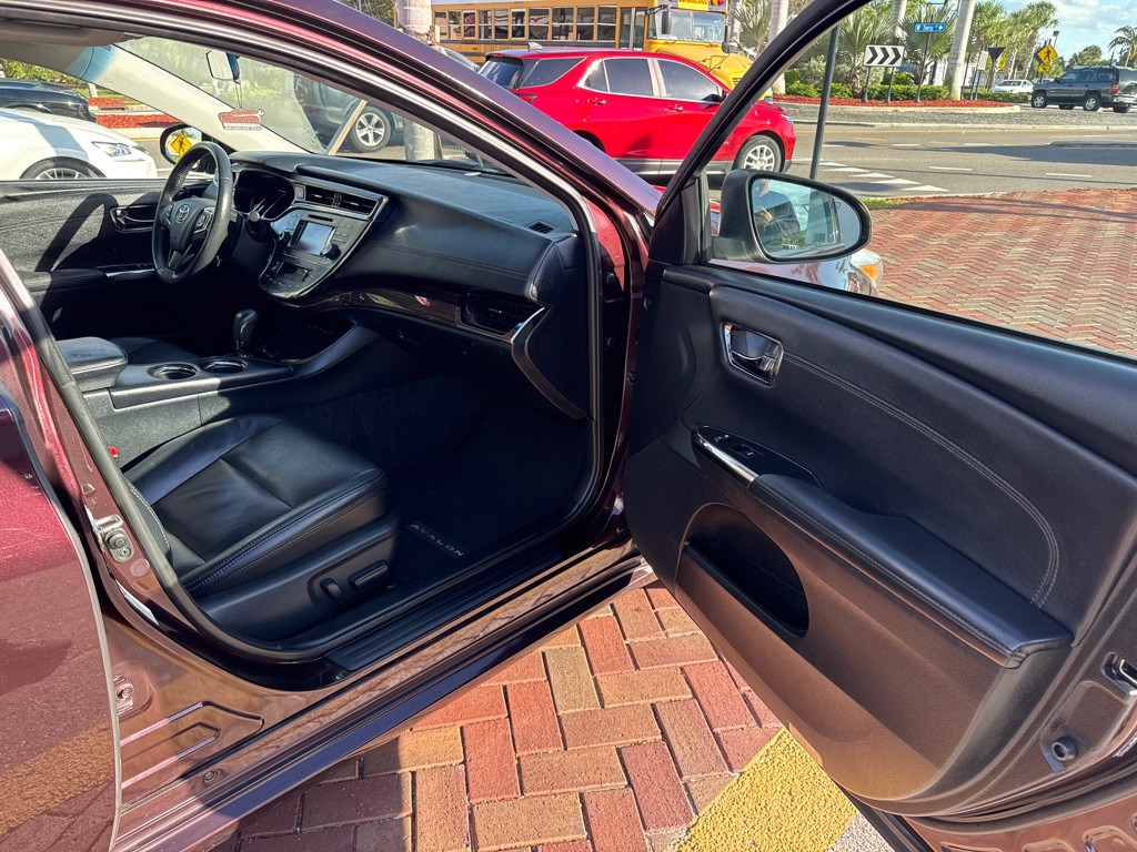 2013 Toyota Avalon Image 13