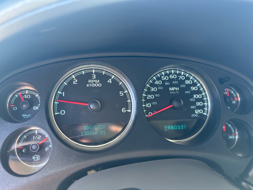 2007 Chevrolet Suburban Image 24