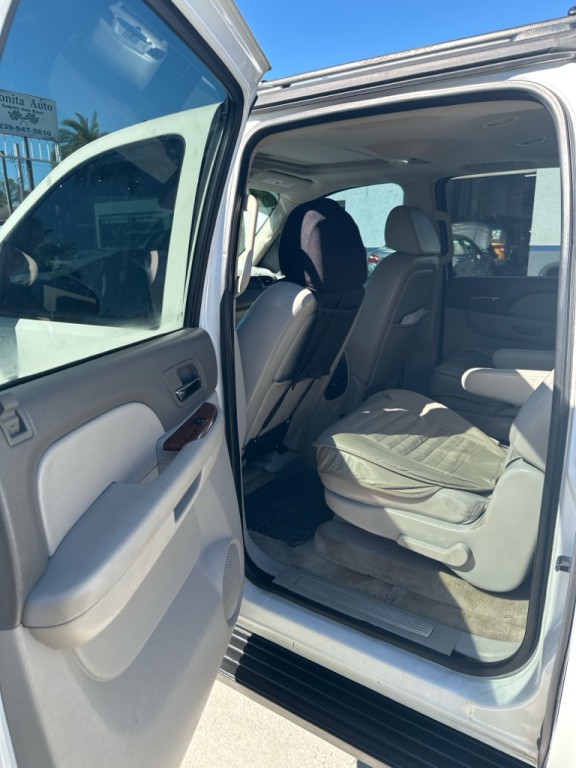 2007 Chevrolet Suburban Image 26