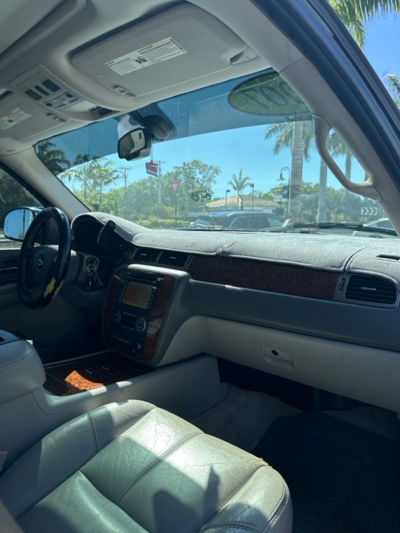 2007 Chevrolet Suburban Image 29
