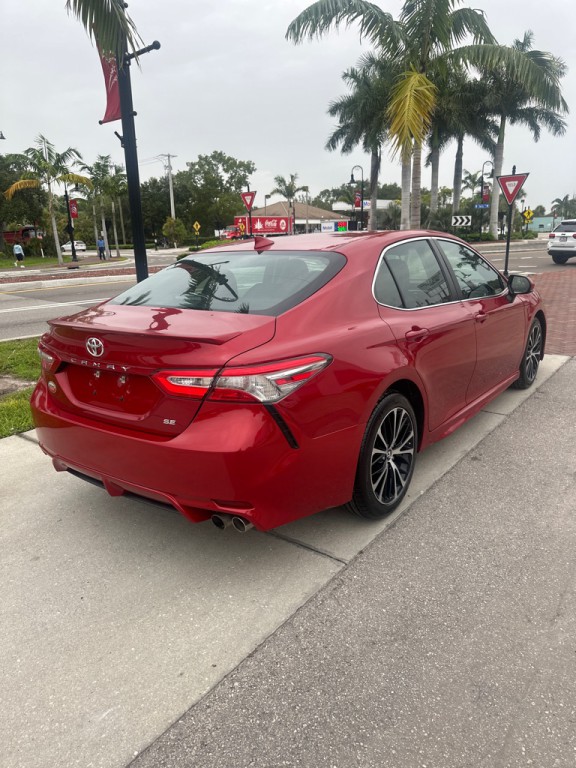 2019 Toyota Camry Image 6