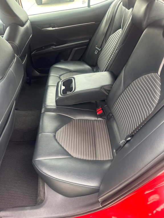 2019 Toyota Camry Image 11