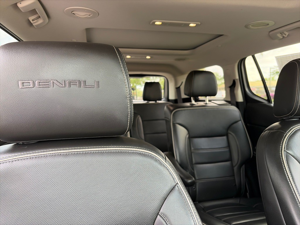 2021 GMC Acadia Image 11