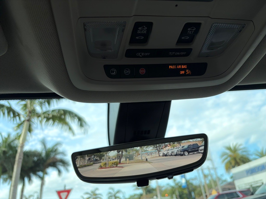 2021 GMC Acadia Image 18