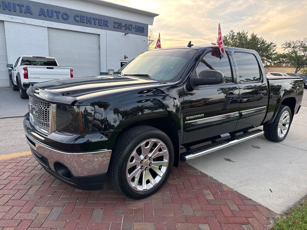 2011 GMC Sierra Image 1