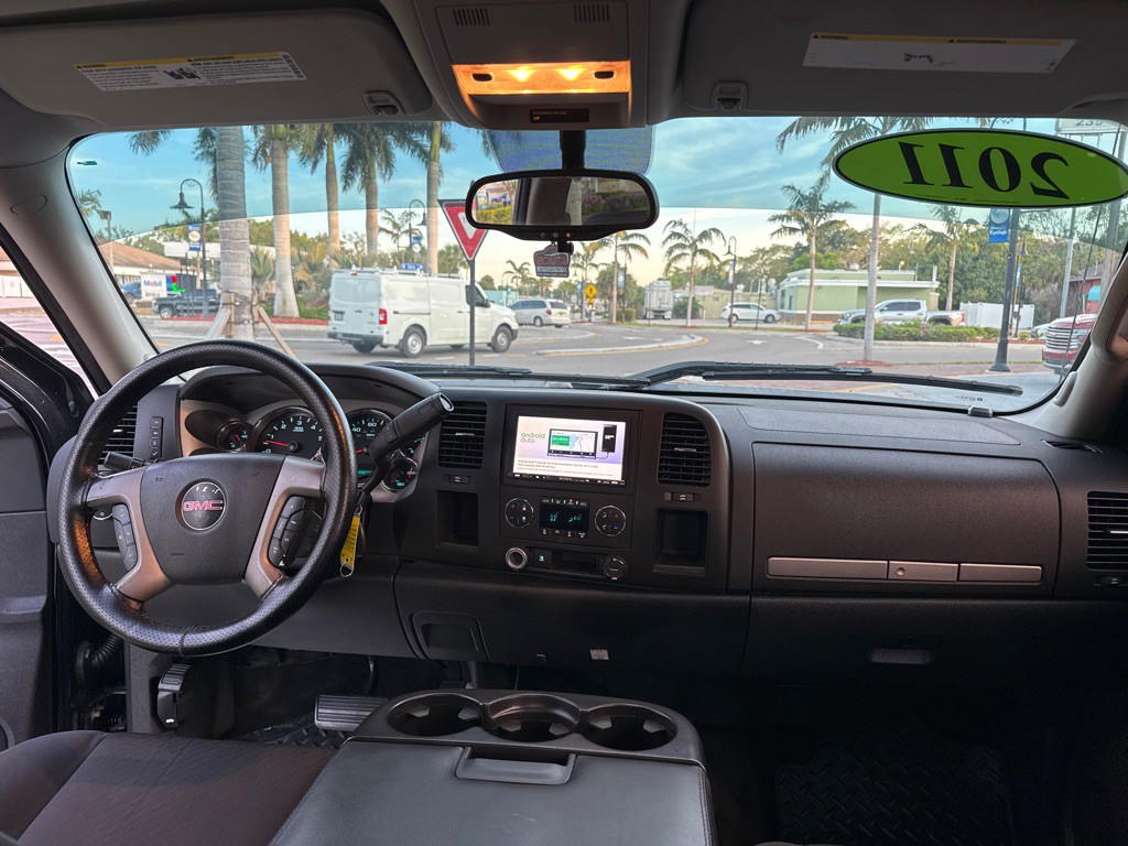 2011 GMC Sierra Image 16