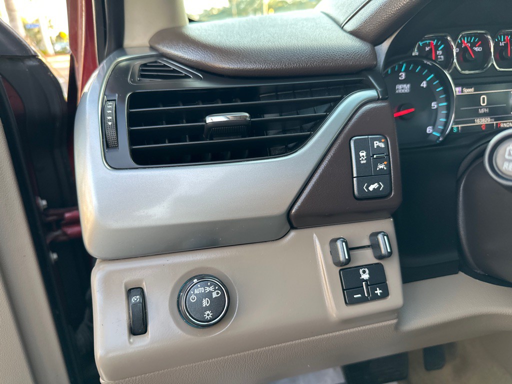 2016 Chevrolet Tahoe Image 16