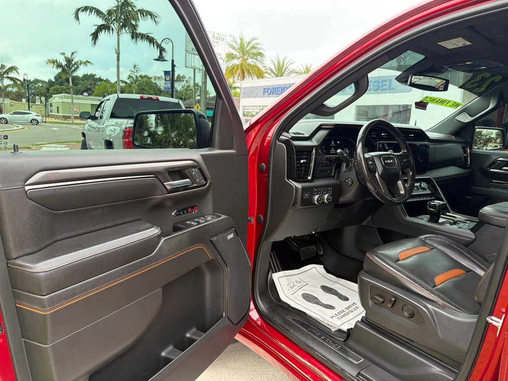 2023 GMC Sierra Image 13