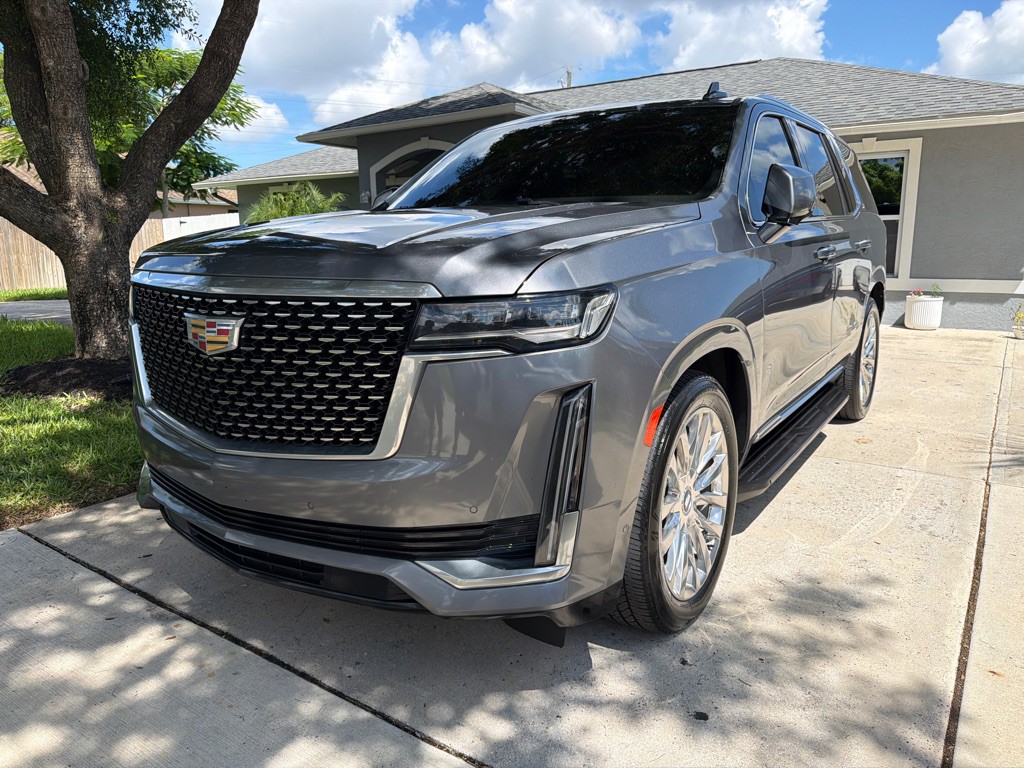 2021 Cadillac Escalade Image 3