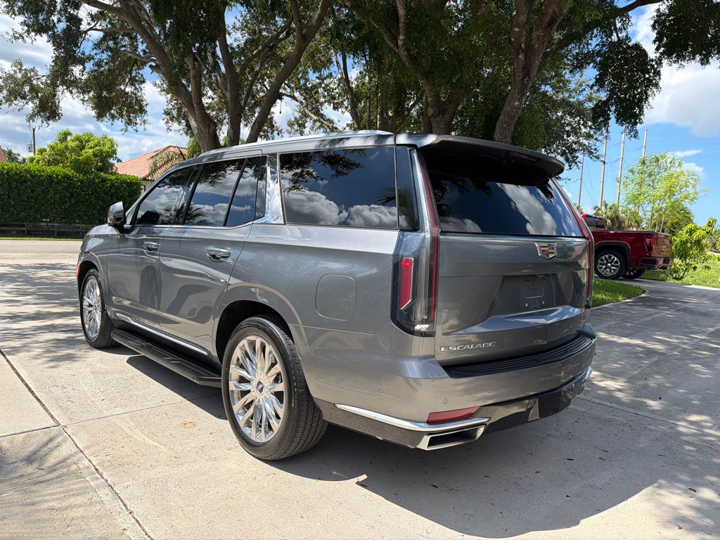 2021 Cadillac Escalade Image 5