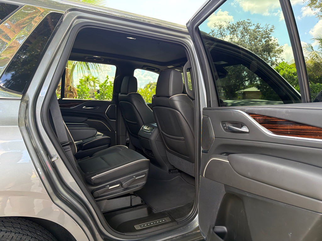 2021 Cadillac Escalade Image 10