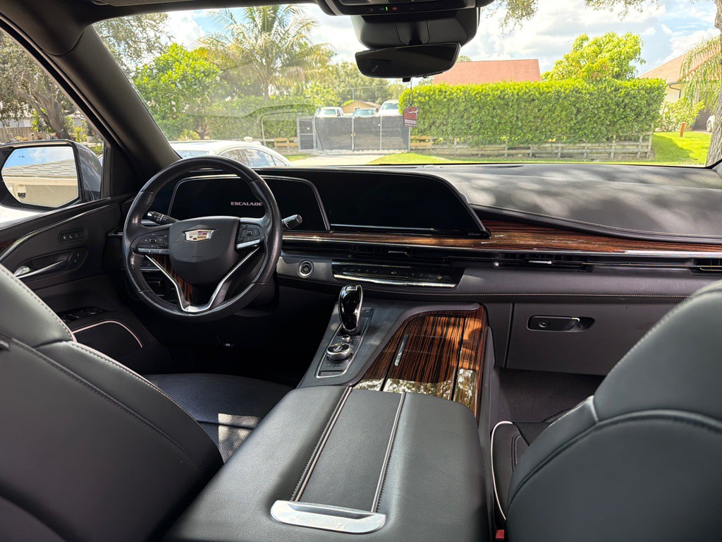 2021 Cadillac Escalade Image 12