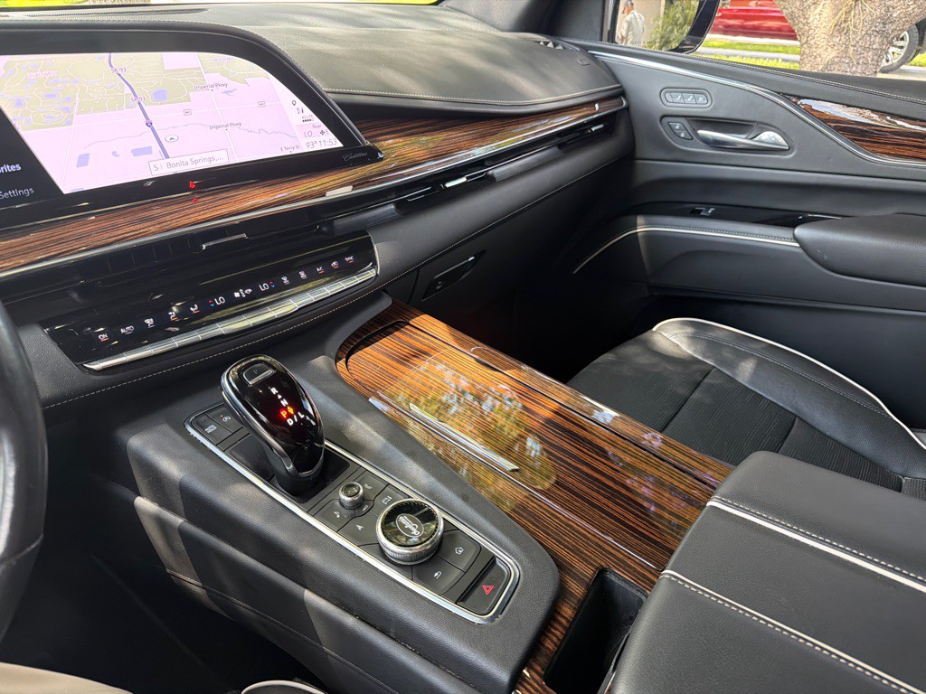 2021 Cadillac Escalade Image 16