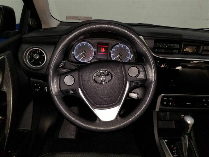 2018 Toyota Corolla Image 7
