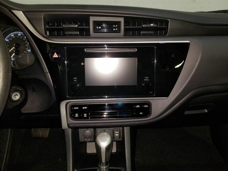 2018 Toyota Corolla Image 9