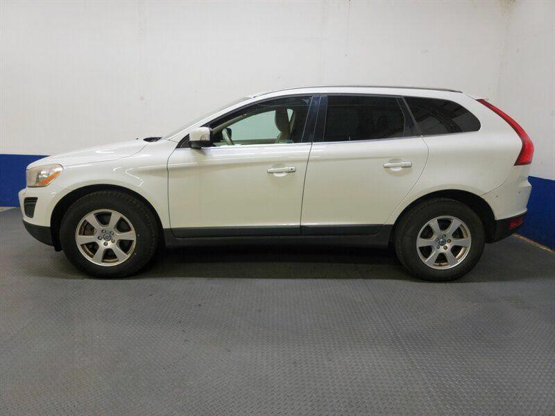 2012 Volvo XC60 Image 2