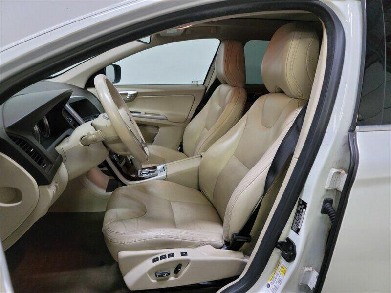 2012 Volvo XC60 Image 4