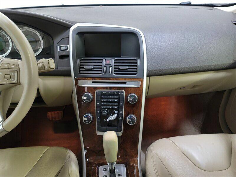 2012 Volvo XC60 Image 9