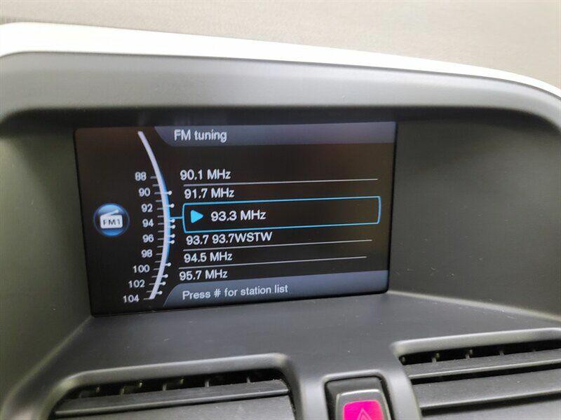 2012 Volvo XC60 Image 11