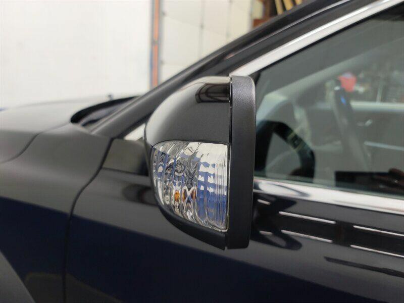 2011 Volvo XC70 Image 3