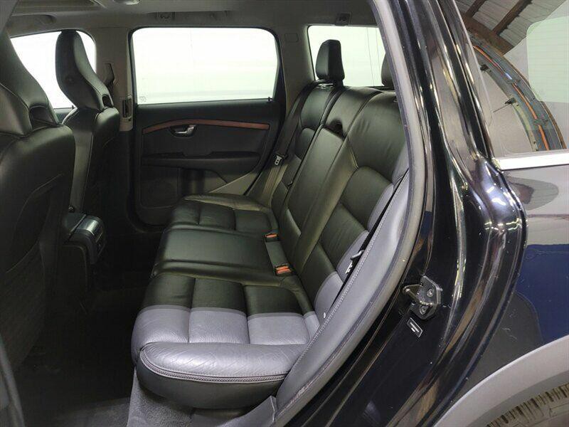 2011 Volvo XC70 Image 5