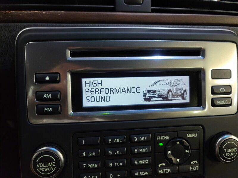 2011 Volvo XC70 Image 13
