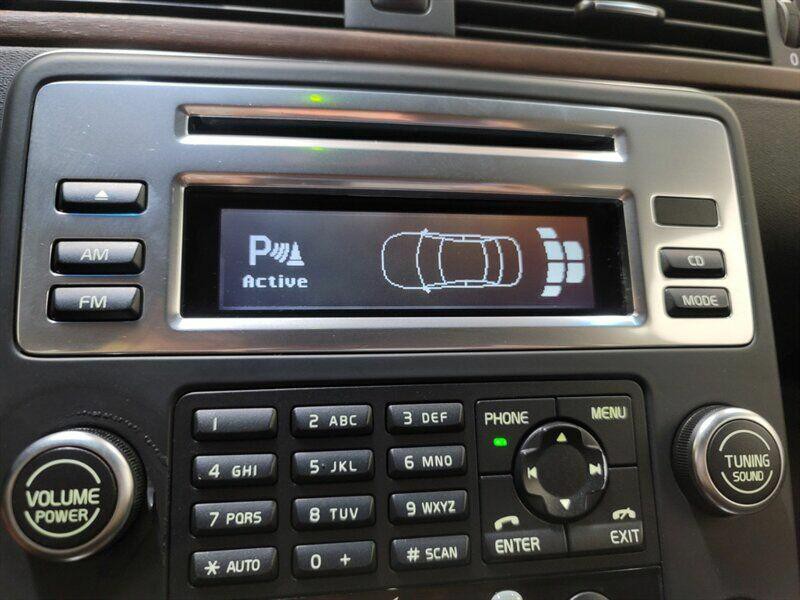 2011 Volvo XC70 Image 15