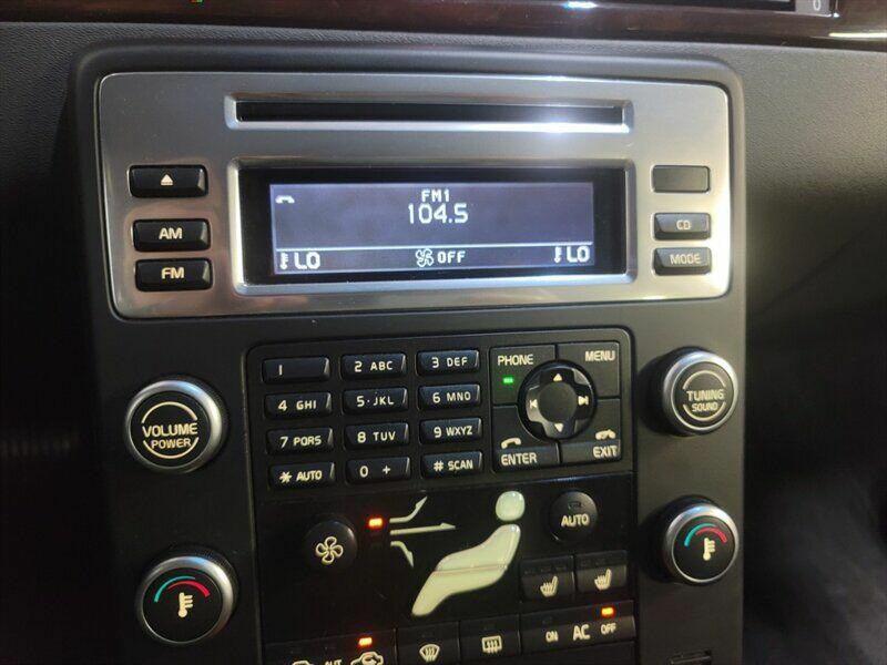 2009 Volvo XC70 Image 10