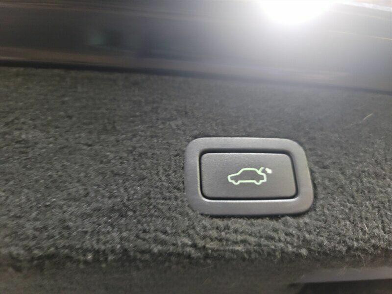 2009 Volvo XC70 Image 17