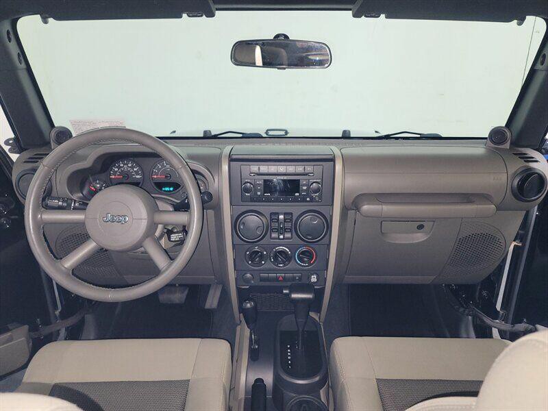 2009 Jeep Wrangler Unlimited Image 6