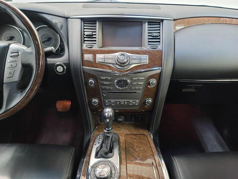 2017 INFINITI QX80 Image 13