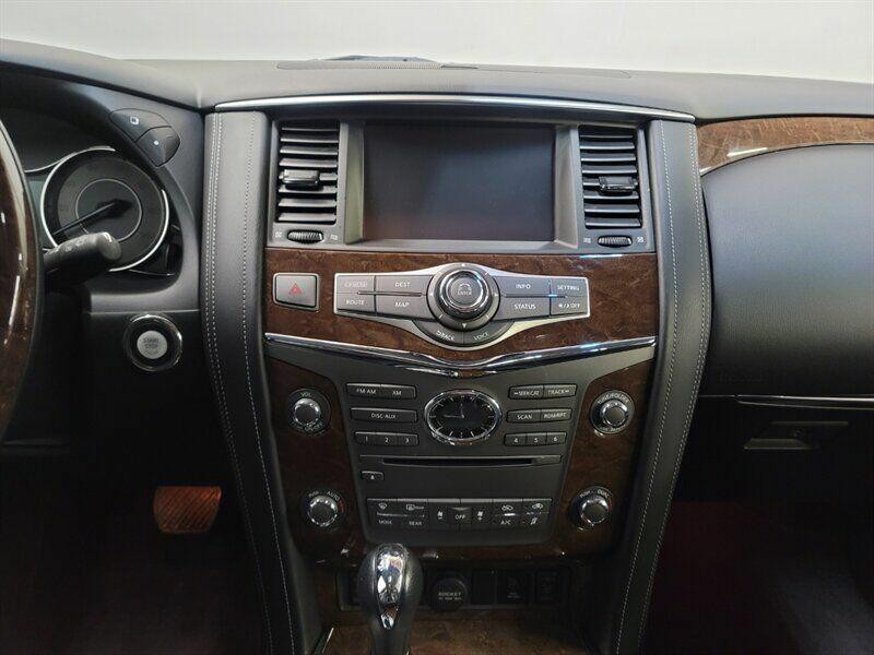 2017 INFINITI QX80 Image 14