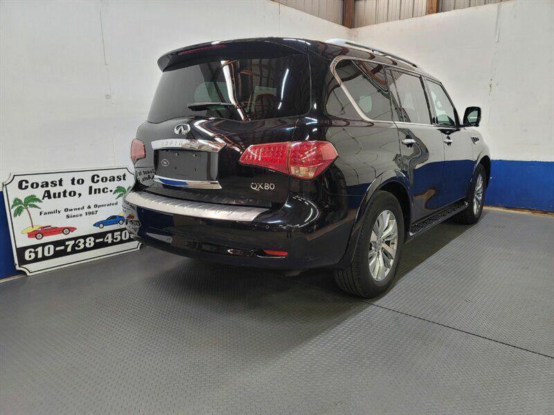 2017 INFINITI QX80 Image 35