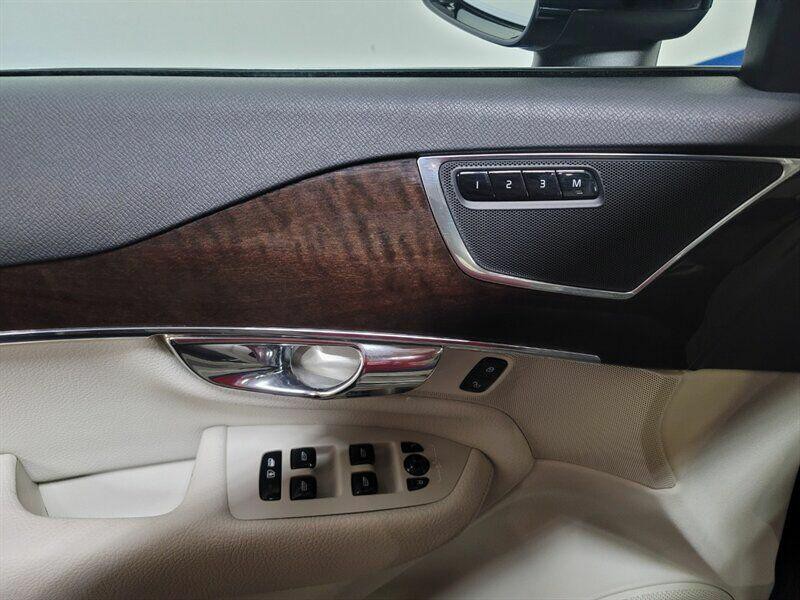 2016 Volvo XC90 Image 7