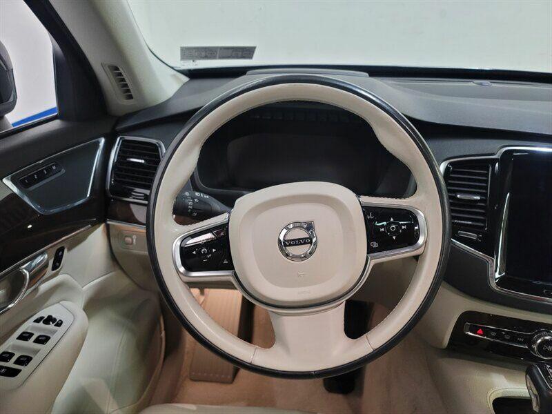 2016 Volvo XC90 Image 11