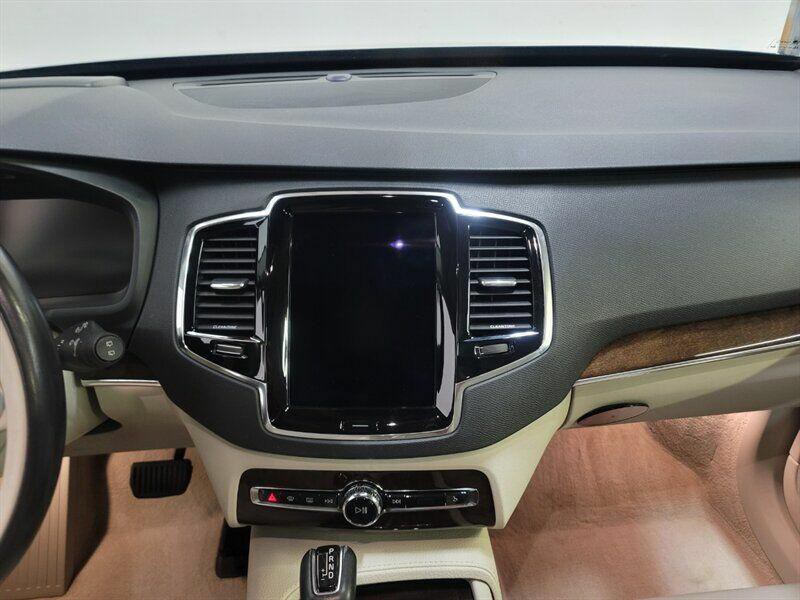 2016 Volvo XC90 Image 14